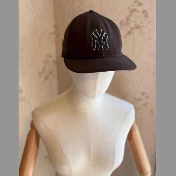 New Era NY Yankees hat cap - Picture 8 of 14